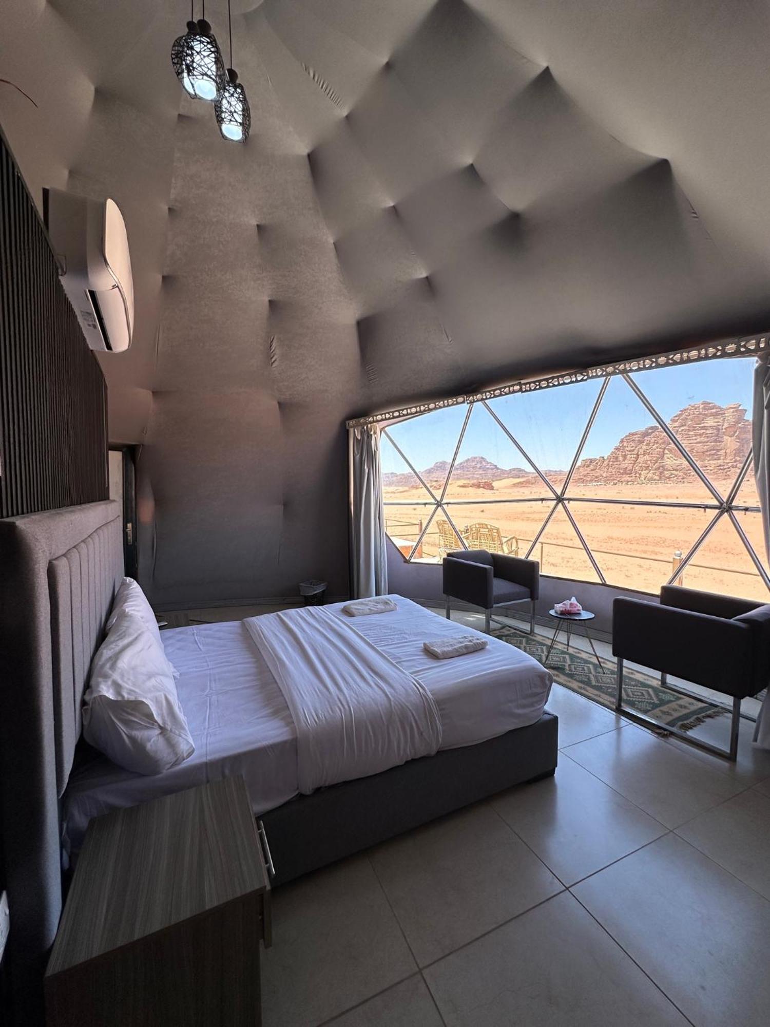 Holiday Inn Luxury Camp Wadi Rum Exterior photo